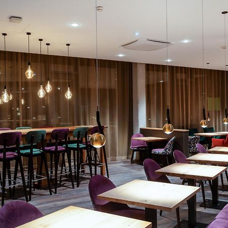 Mightytwice Hotel Ахерн Екстер'єр фото