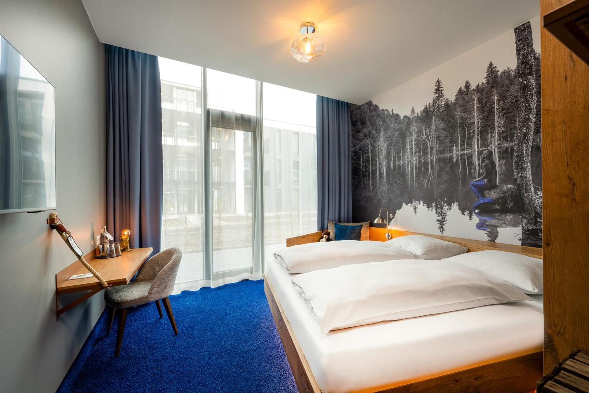 Mightytwice Hotel Ахерн Екстер'єр фото
